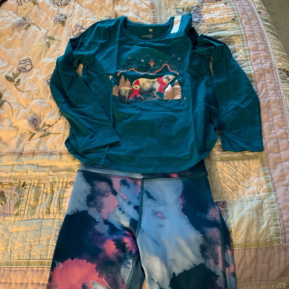 NWT girls outfit from Kohls.pants are tech gear.